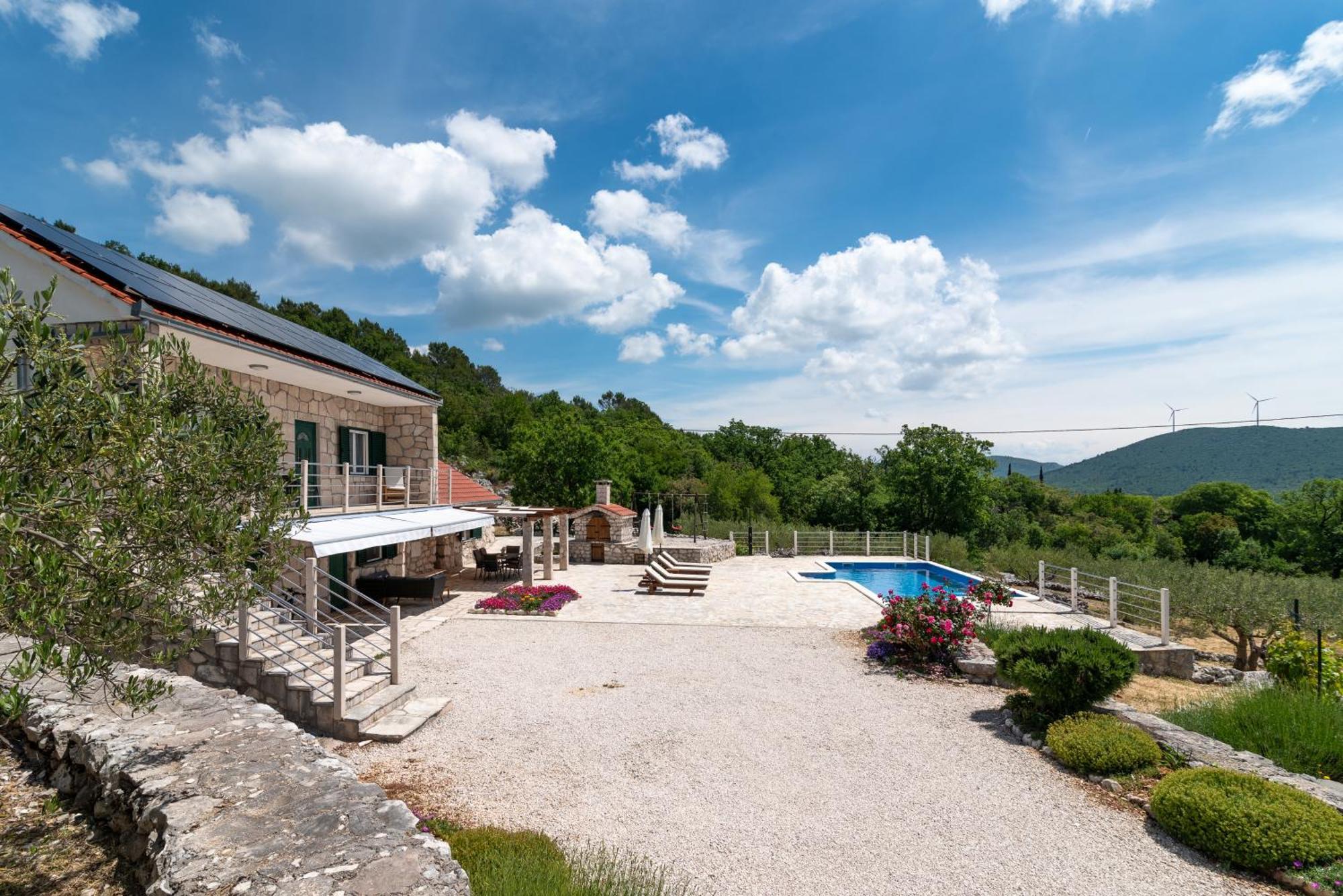 Villa Zuza Bristivica Exterior photo