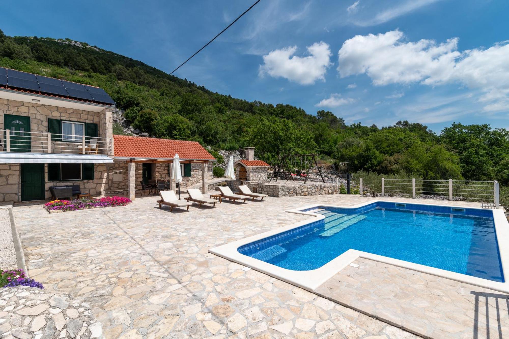 Villa Zuza Bristivica Exterior photo