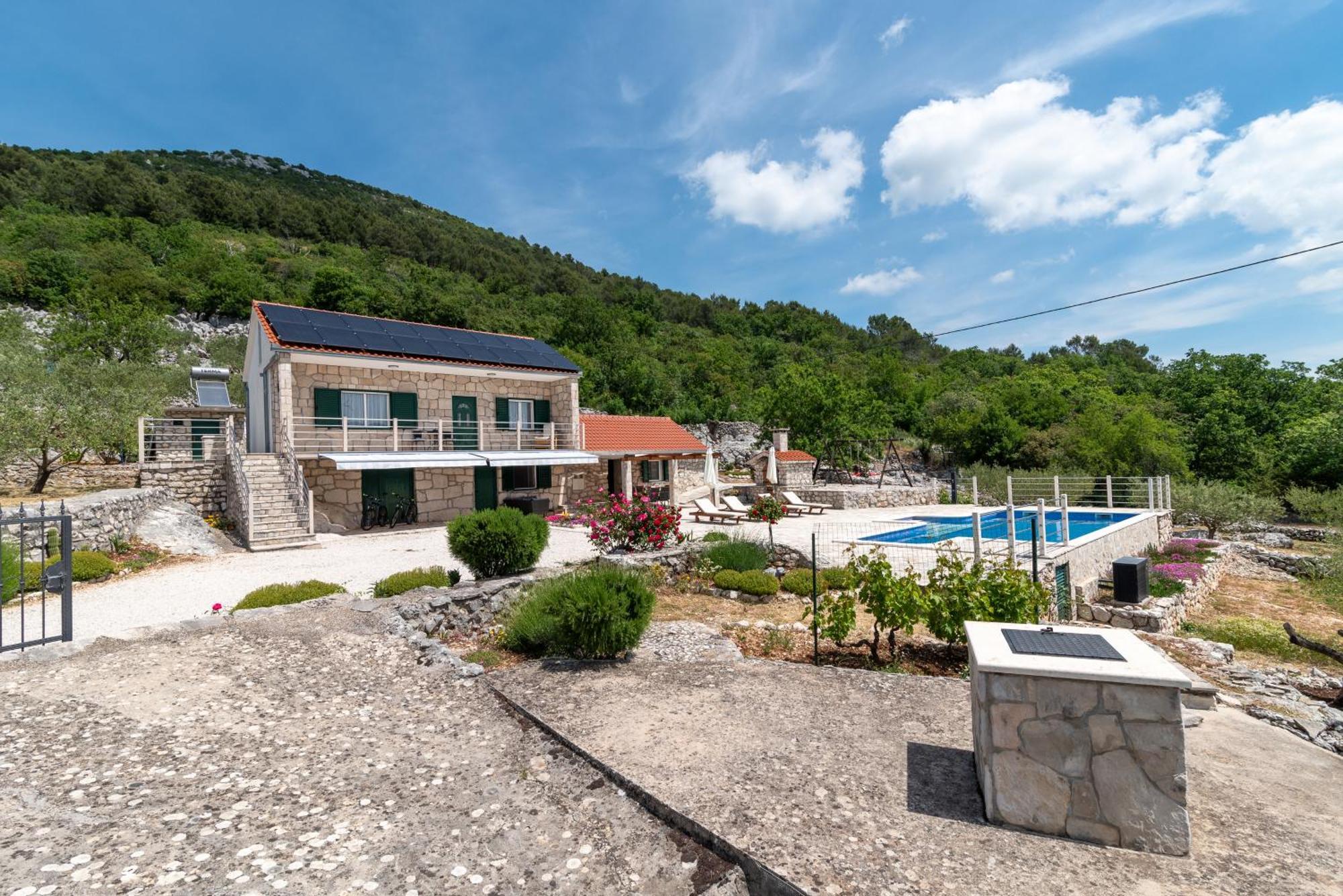 Villa Zuza Bristivica Exterior photo