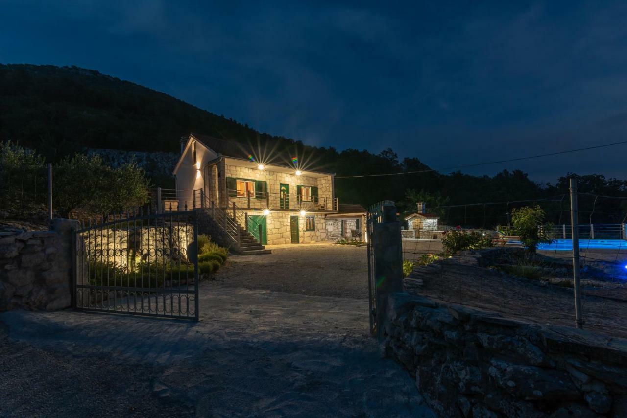 Villa Zuza Bristivica Exterior photo