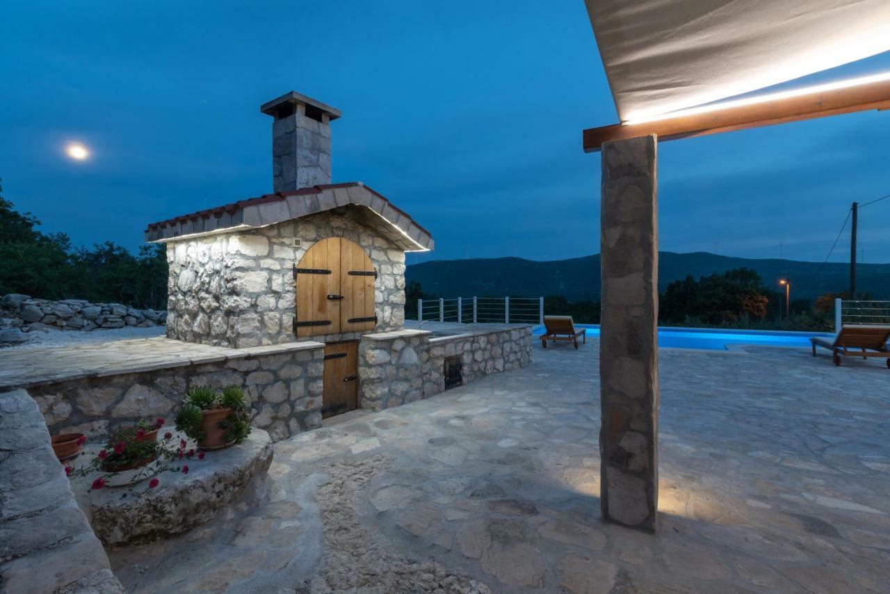 Villa Zuza Bristivica Exterior photo