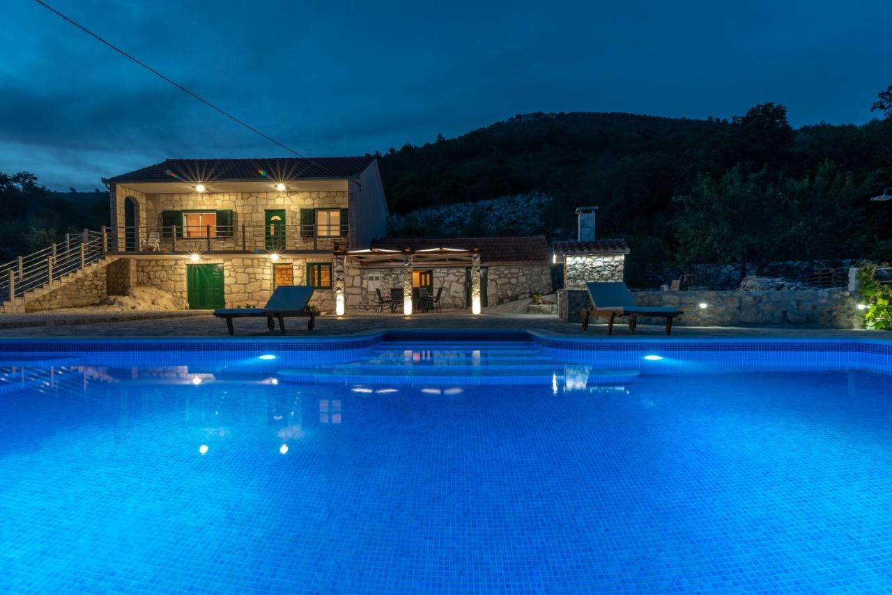 Villa Zuza Bristivica Exterior photo