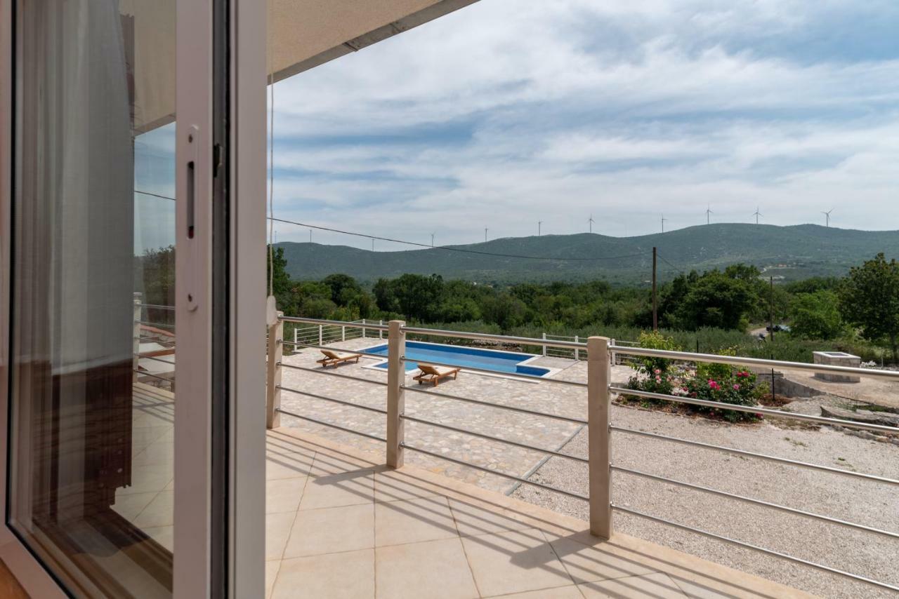 Villa Zuza Bristivica Exterior photo